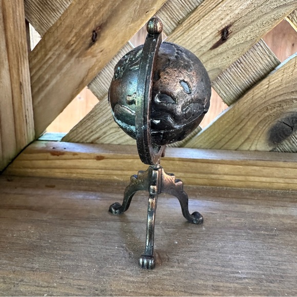 Durham Industries Miniature Globe Die Cast Metal Dollhouse 3.5 Inch Vintage 1976 - Picture 4 of 5